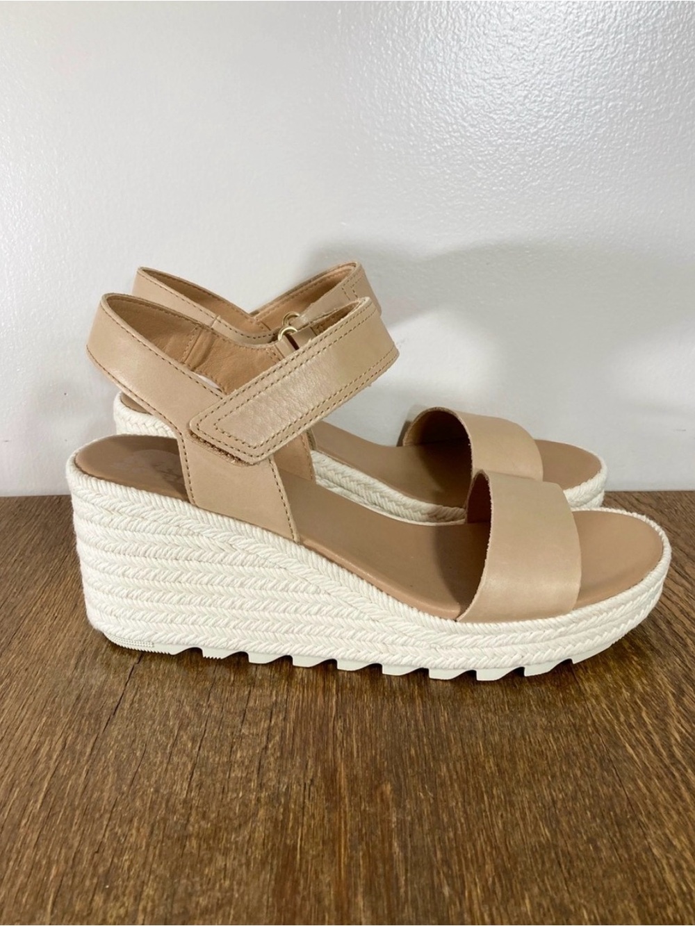 New Sorel Cameron Wedge Sandal Women’s Various Sizes Honest Beige/Chalk